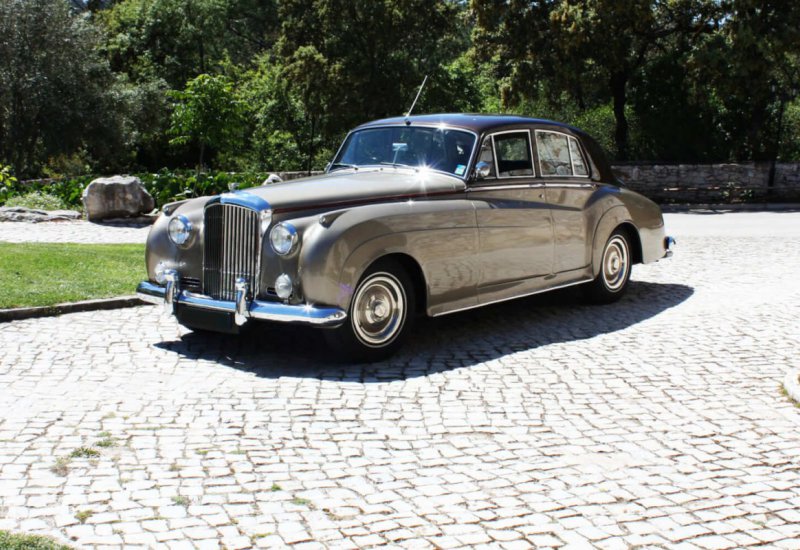 Bentley S2